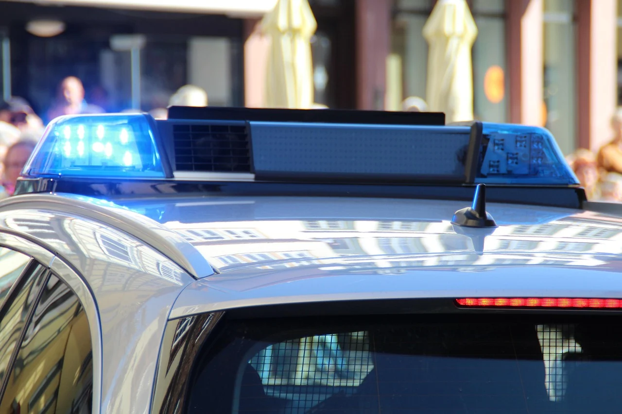 Trupul unei persoane a fost găsit în piscina din Baia Mare