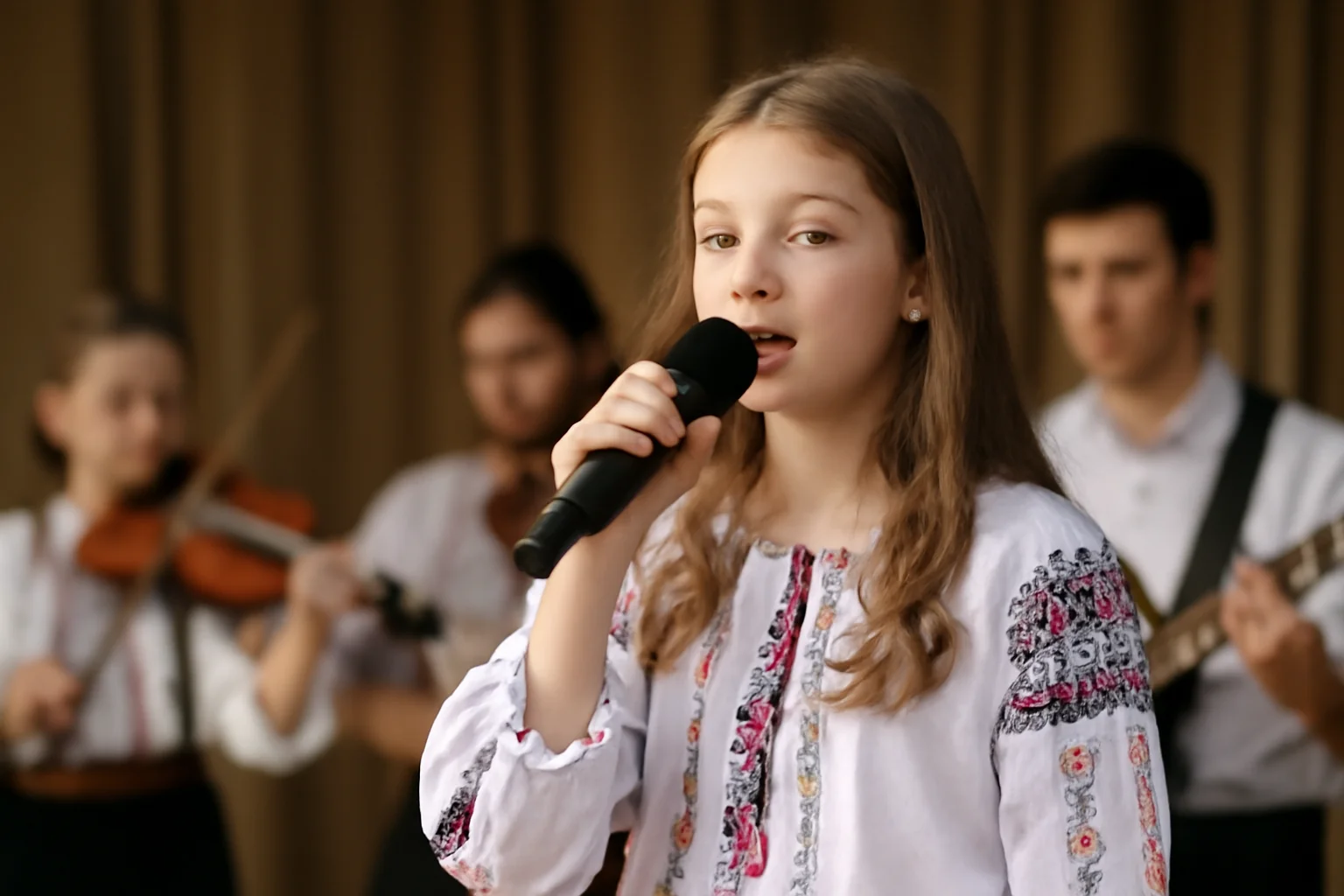Elevii Școlii Populare de Artă din Groși propun un spectacol emoționant